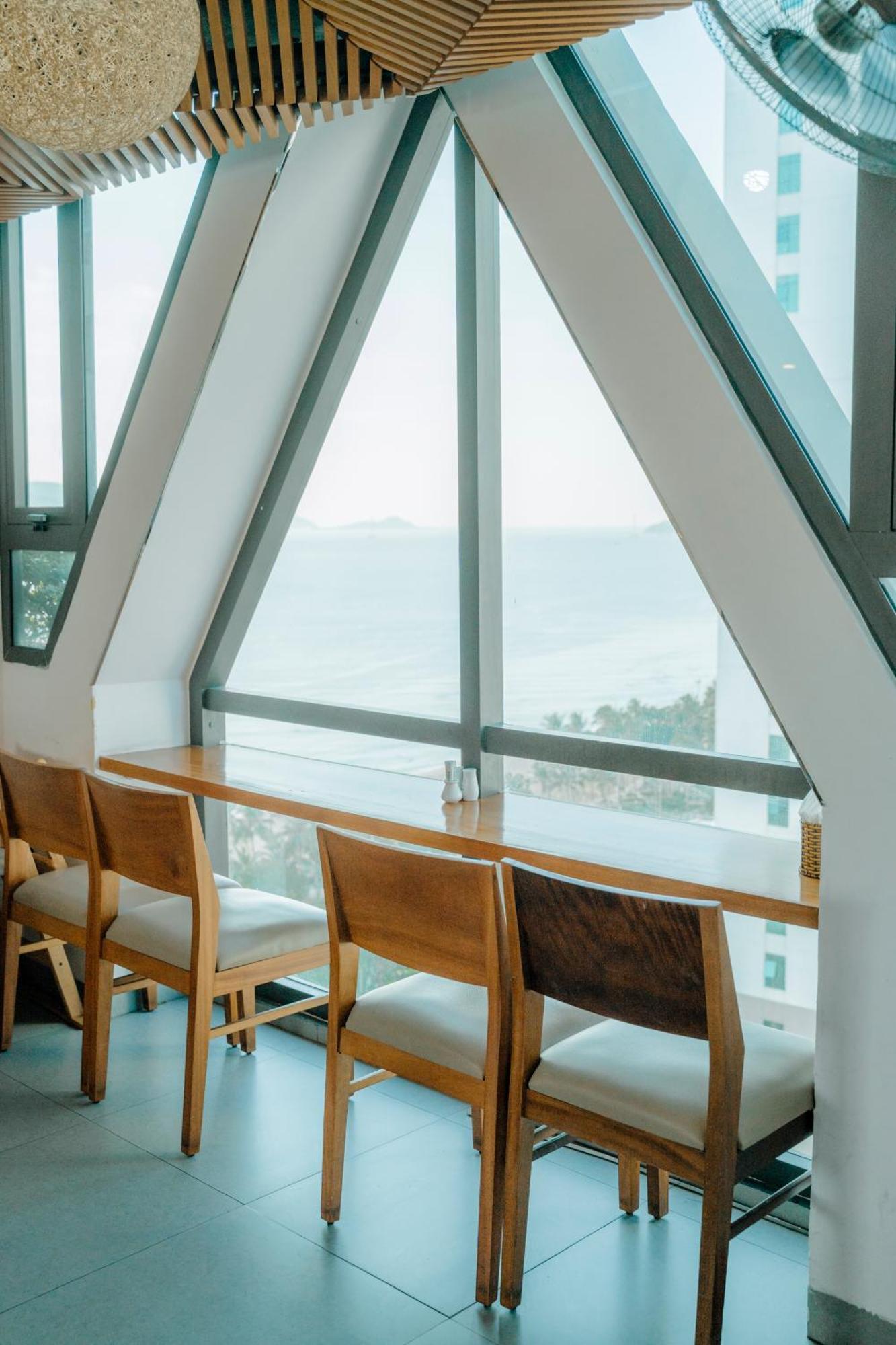 Venue Hotel Nha Trang Beach Exterior foto