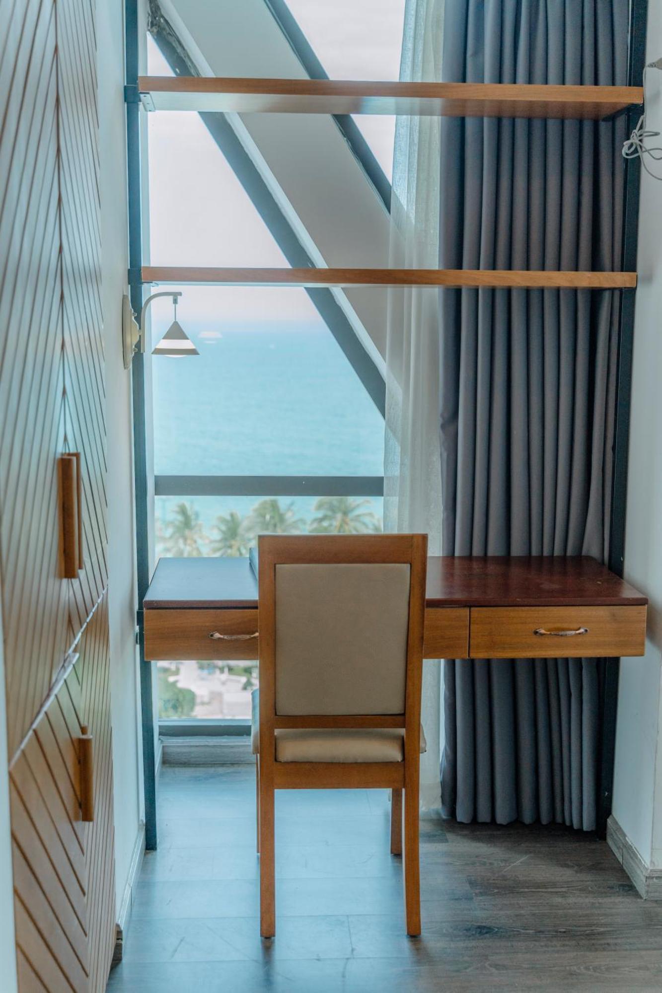 Venue Hotel Nha Trang Beach Exterior foto